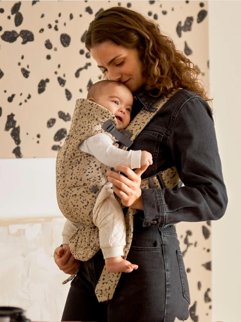 Carrier Mini Woven Beige/Dark Grey Print – additional view 3