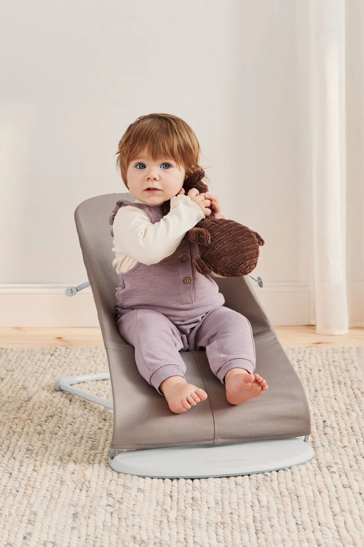 Bouncer Bliss Woven Petal Quilt Sand Gry – additional view 3
