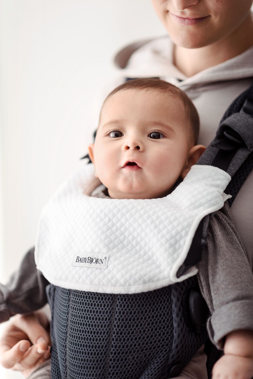 Bib for Carrier Harmony White – additional view 3