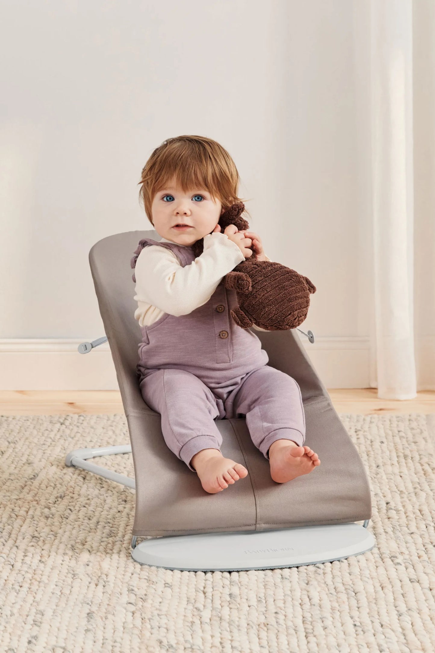 Bouncer Bliss Woven Petal Quilt Sand Gry – additional view 3