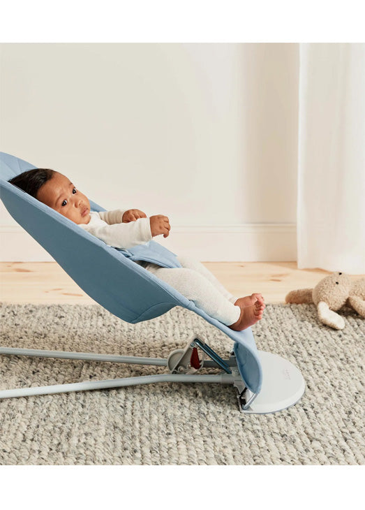 Bouncer Bliss Woven Petal Quilt Blue